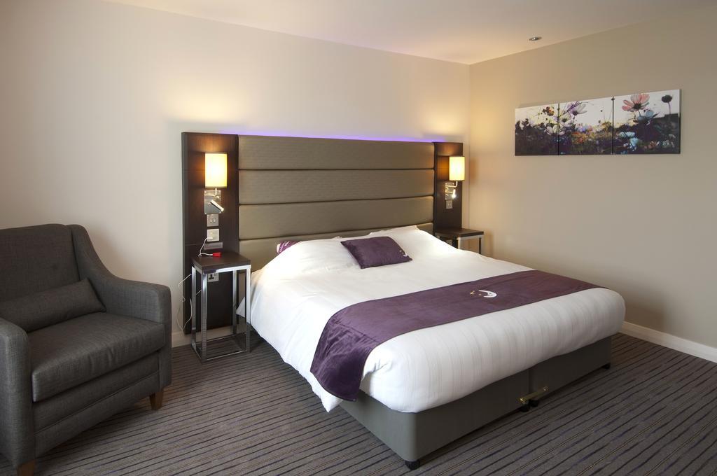 Premier Inn Wirral - Heswall Esterno foto