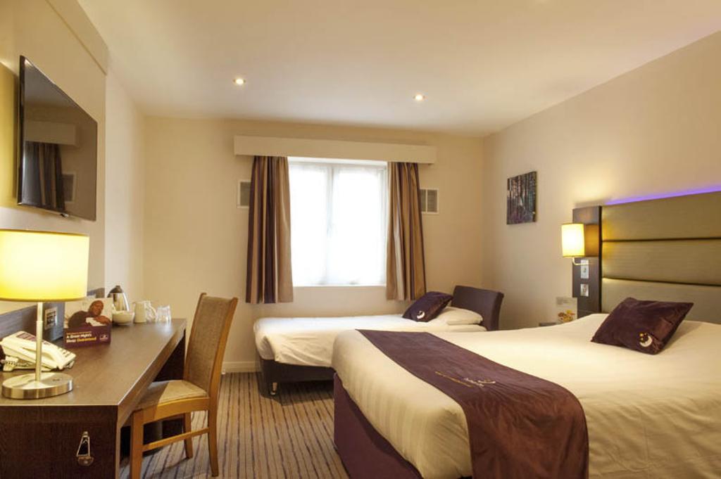 Premier Inn Wirral - Heswall Esterno foto