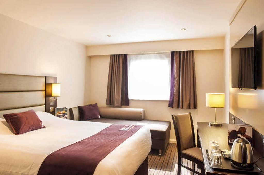 Premier Inn Wirral - Heswall Esterno foto